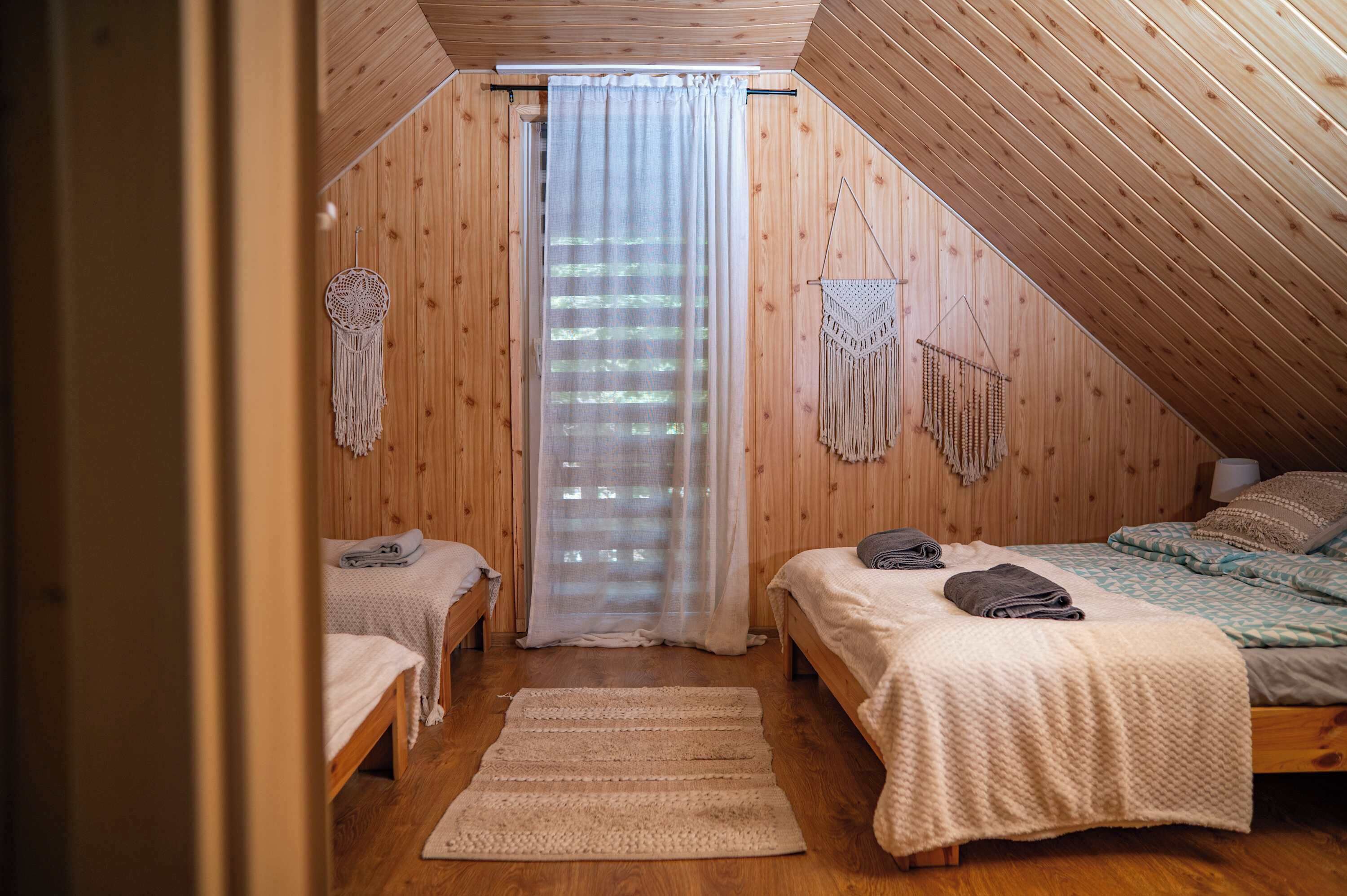 Iron/ironing board, travel crib, bed sheets