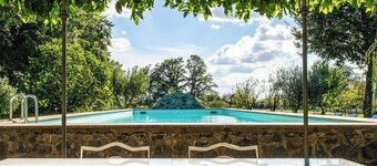 Tenuta between Umbria and Tuscany