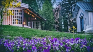 Exterior detail - Refurbished farmhouse in a forest clearing (STATHELLE)