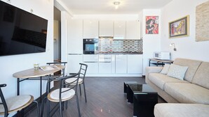 Ảnh chưa phân loại, 3 trong số 29 ảnh, nút