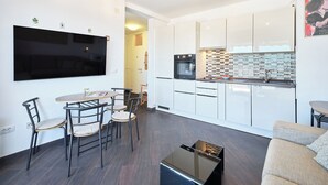 Ảnh chưa phân loại, 2 trong số 29 ảnh, nút