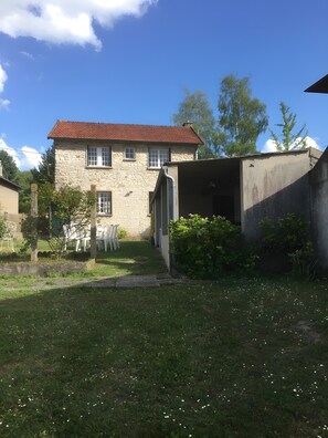 Exterior - Cottage 'La Grande Maison' with Private Terrace, Private Garden and Wi-Fi (Rosay)