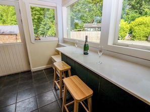 Dining - Bulrush Cabin (Carlisle)