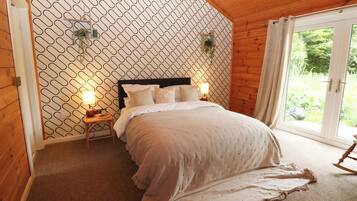 2 bedrooms, free WiFi, individually decorated, individually furnished