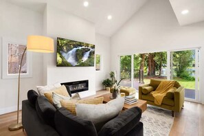 Smart-TV, Kamin
