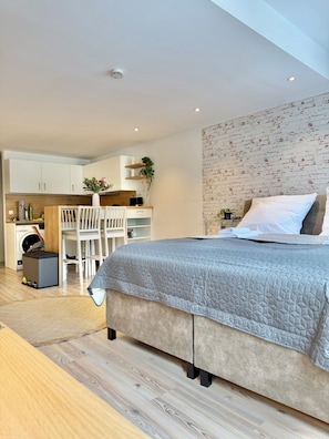 Room - Vrbo Property (Oldenburg (Oldb))