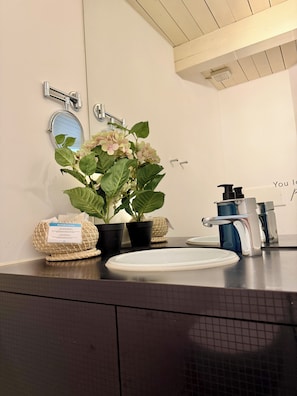 Bathroom - Vrbo Property (Oldenburg (Oldb))