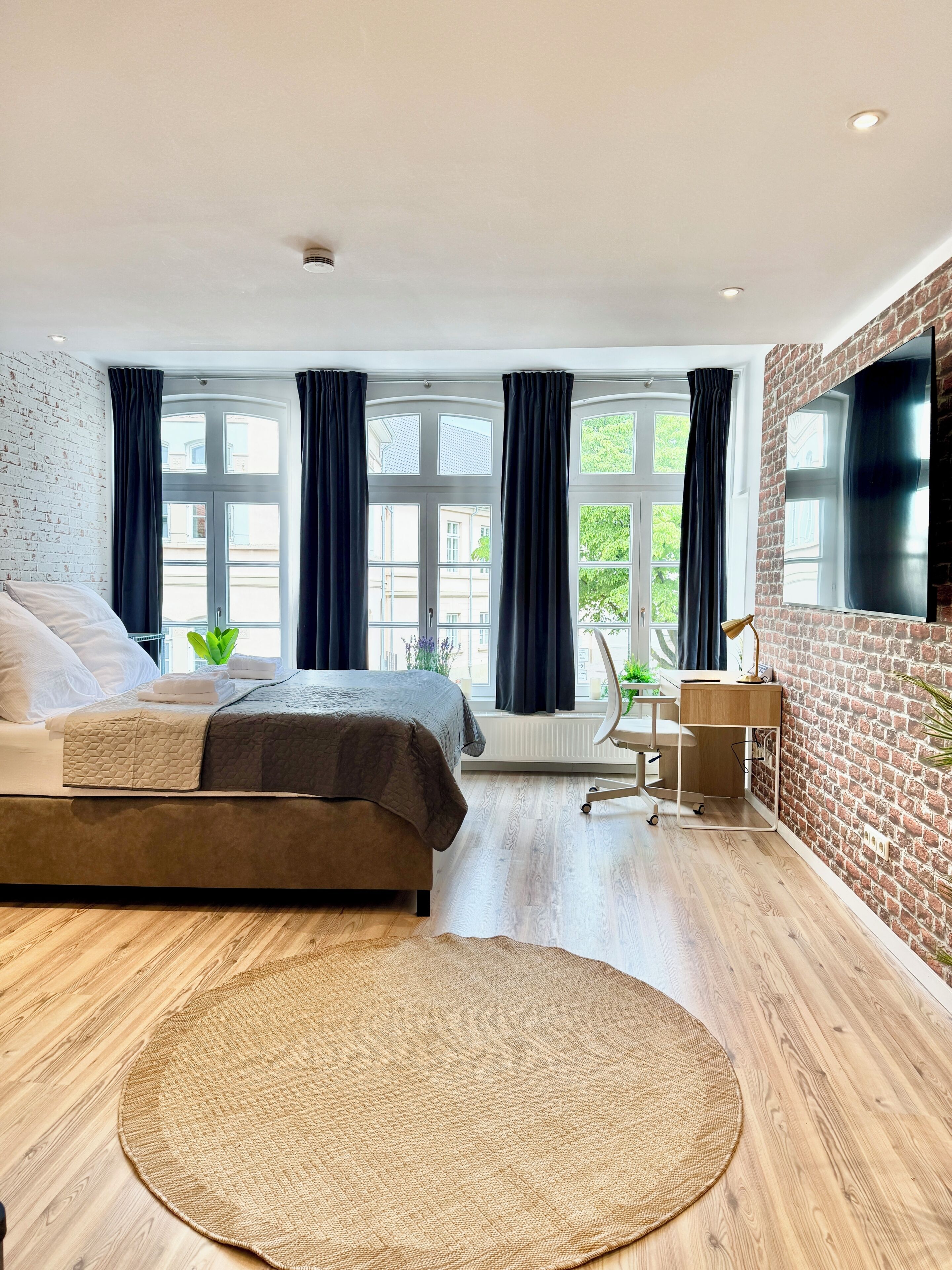 1 habitación, tabla de planchar con plancha, wifi y ropa de cama 