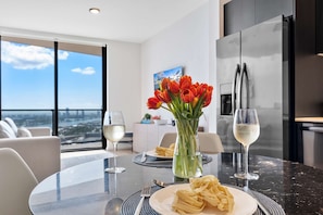 House - Biscayne One Bright 1 BR Apartment in Miami (Miami)