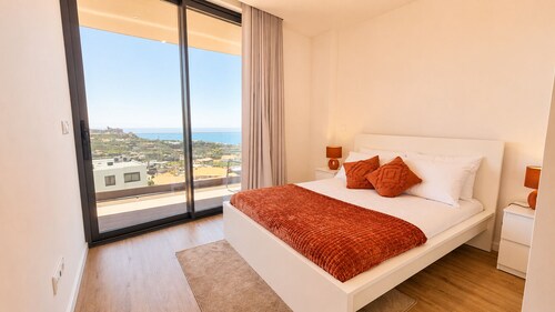 Vanguard View Apartment
