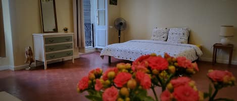 1 bedroom, WiFi, bed sheets