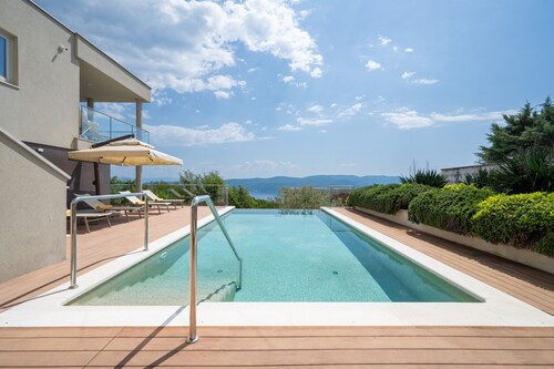 Pedacito de Cielo 1 BDR Sew View apartment & pool