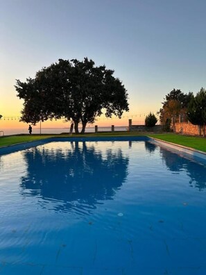Seasonal outdoor pool - PAVLONYA GARDEN (erenköy)
