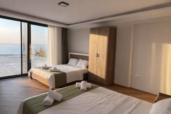 Classic Quadruple Room, Balcony, Sea View