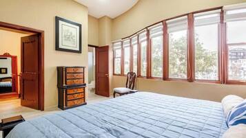 1 dormitorio, caja fuerte, tabla de planchar con plancha y wifi gratis