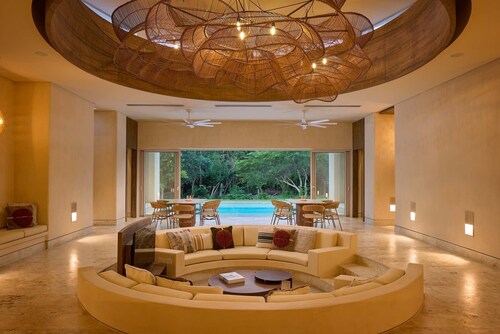 Luxury 7BR Villa With Private Pool in Cap Cana