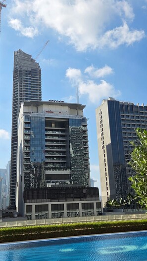 House - Elegant 1BR With Sofa Bed Close to Metro (Dubai)