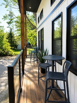 Outdoor dining - Sunset House | 5BR City Retreat by Trail (Fredericton)