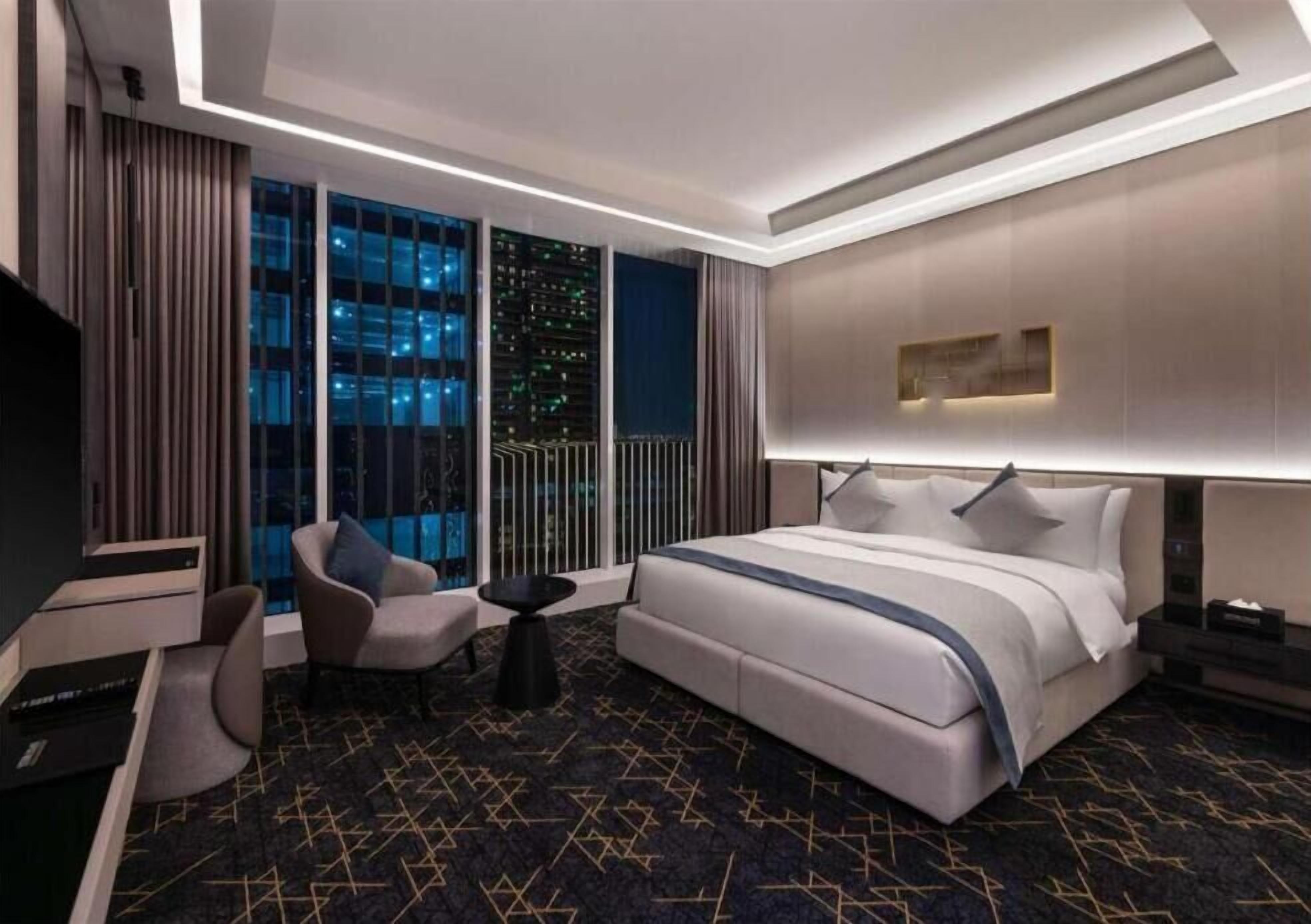 Deluxe Double Room | In-room safe, desk, laptop workspace, iron/ironing board