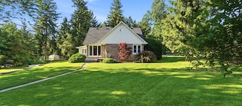 3-bedroom estate in beautiful Elmira with air conditioning