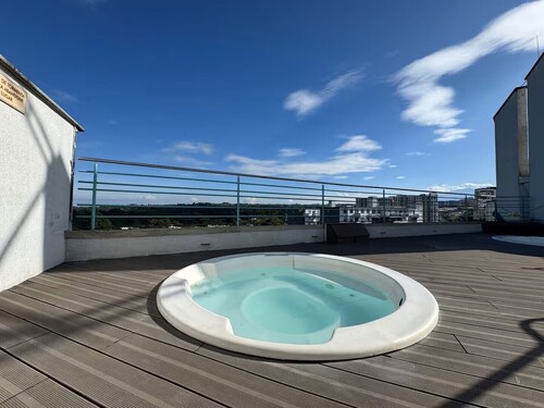 Adorable 2-bedroom apartment in amazing Armenia location