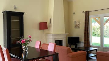 House | Dining