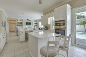 House (3 Bedrooms) | Interior - Private Yard & Pool! Modern Getaway in Bradenton (Bradenton)