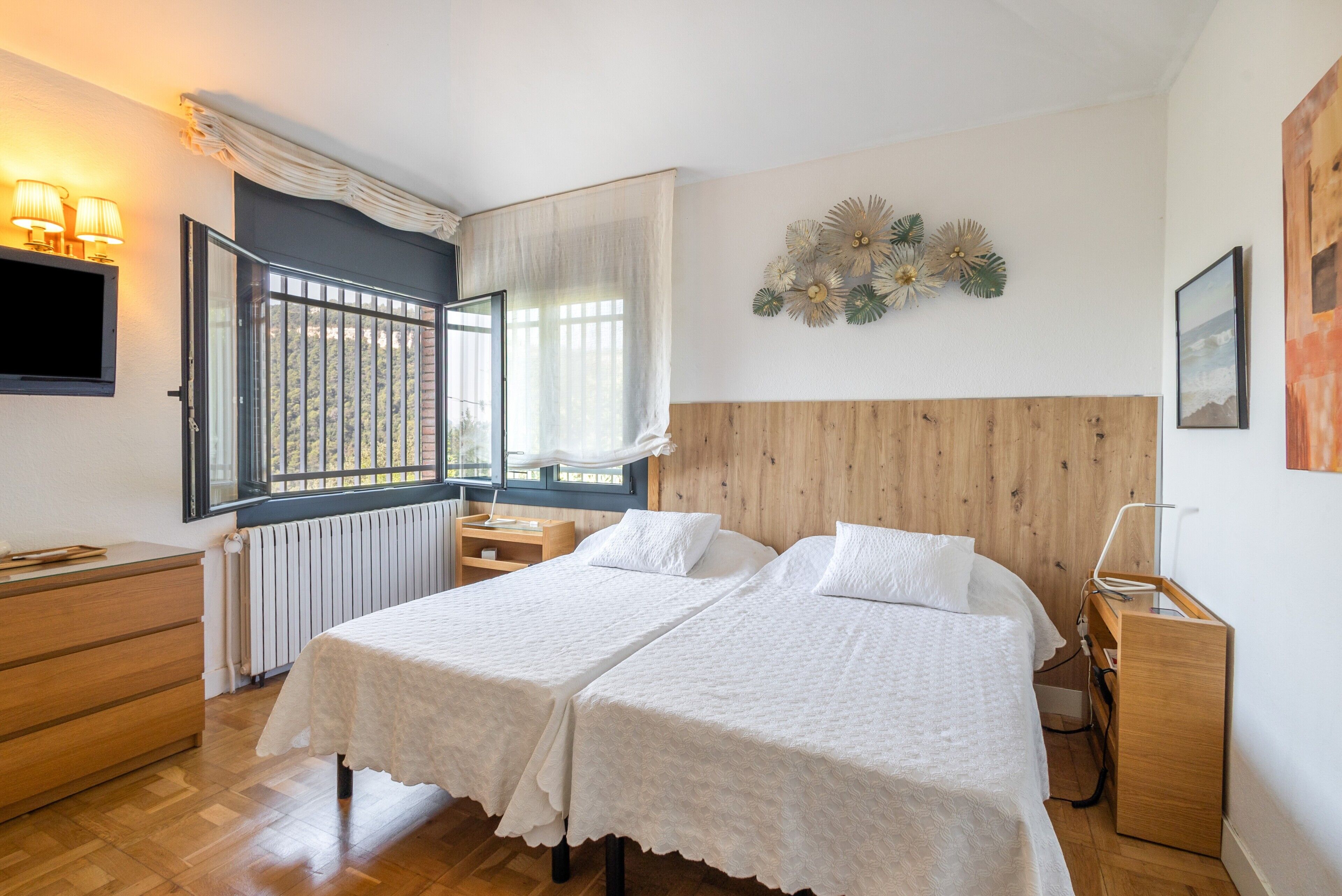 3 bedrooms, WiFi, bed sheets
