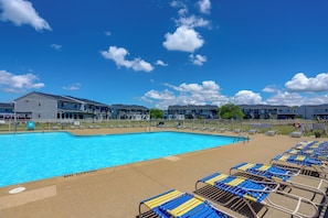 Apartment (2 Bedrooms) | Interior - Lake View, Dock & Pool: Green Cove Resort Condo (Oak Harbor)