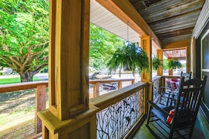 House (2 Bedrooms) | Interior - 4 Mi to Boat Ramp! Ultimate Kentucky Lake Retreat (Benton)
