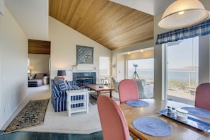 House (2 Bedrooms) | Interior - Direct Beach Access! Quiet Diamond Point Retreat (Sequim)