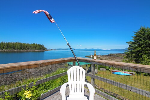 Ocean Front & Private Beach! Coffman Cove Lodge