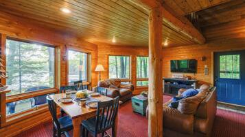 Rumah (2 Bedrooms) | Interior