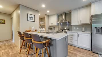 House (3 Bedrooms) | Front of property