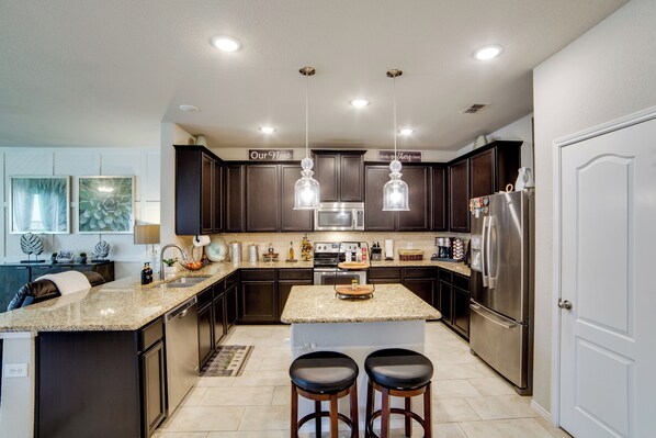 House (3 Bedrooms) | Interior