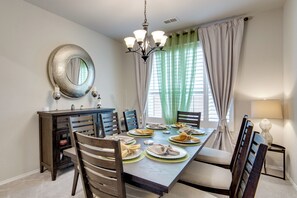 House (3 Bedrooms) | Interior
