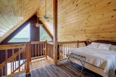 Steps to Fishing Pond! Country Cabin in Maysville