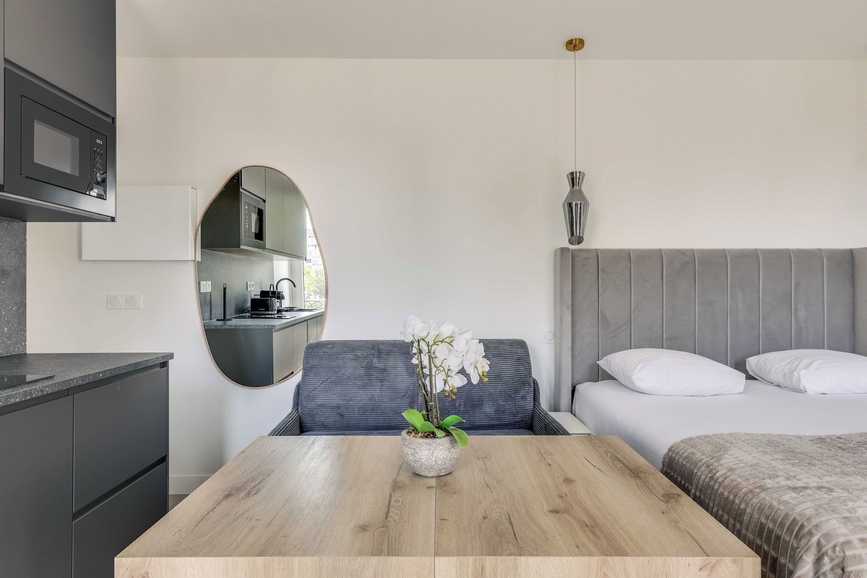 Apartment | Laptop workspace, iron/ironing board, bed sheets