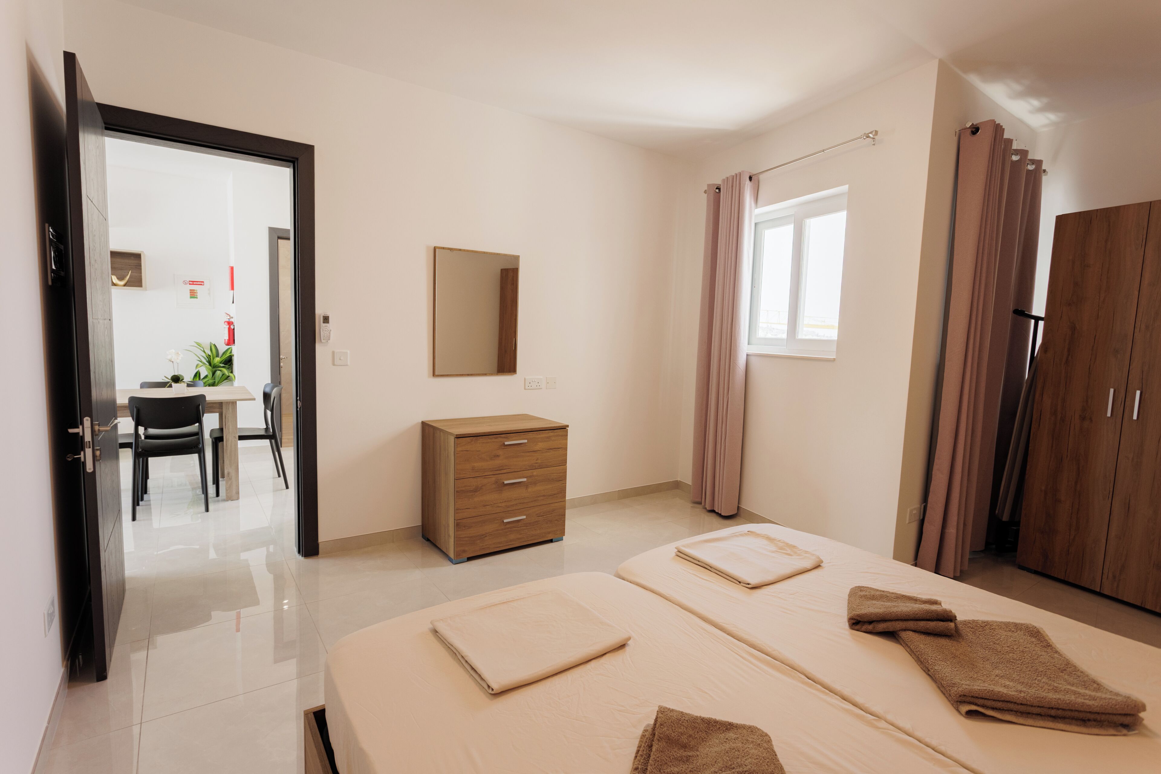 2 bedrooms, iron/ironing board, WiFi (free), bed sheets