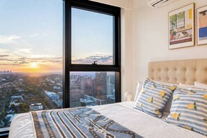 3 Schlafzimmer, Schreibtisch, Bügeleisen/Bügelbrett, WLAN