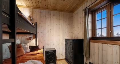 Spacious cabin in Hafjell with sauna, ski-inn-ski-out