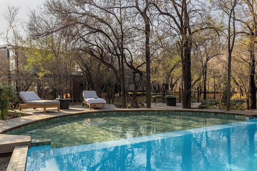 Tsholo Safari Lodge