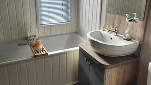 Unclassified image, 4 of 11, button - Luxury Lodge Sleeps 6 With Hot Tub and Parking (Mablethorpe)
