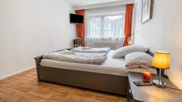WiFi, bed sheets