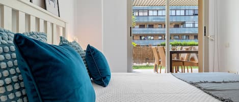 Fer et planche à repasser, Wi-Fi gratuit, draps fournis