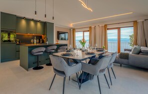 Dining - Amazing home in Zukova (Zukova)