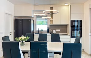 Coffee/tea maker, fridge, microwave, oven - Stunning home in Plovanija (Plovanija)