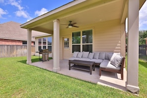 Terrace/patio - Executive Home In The Woodlands Creekside (Tomball)