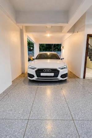 Property grounds - Luxury 3BR Villa in Balewadi, Pune (Pune)
