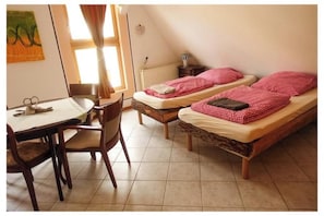 Room - Vrbo Property (Burghaslach)